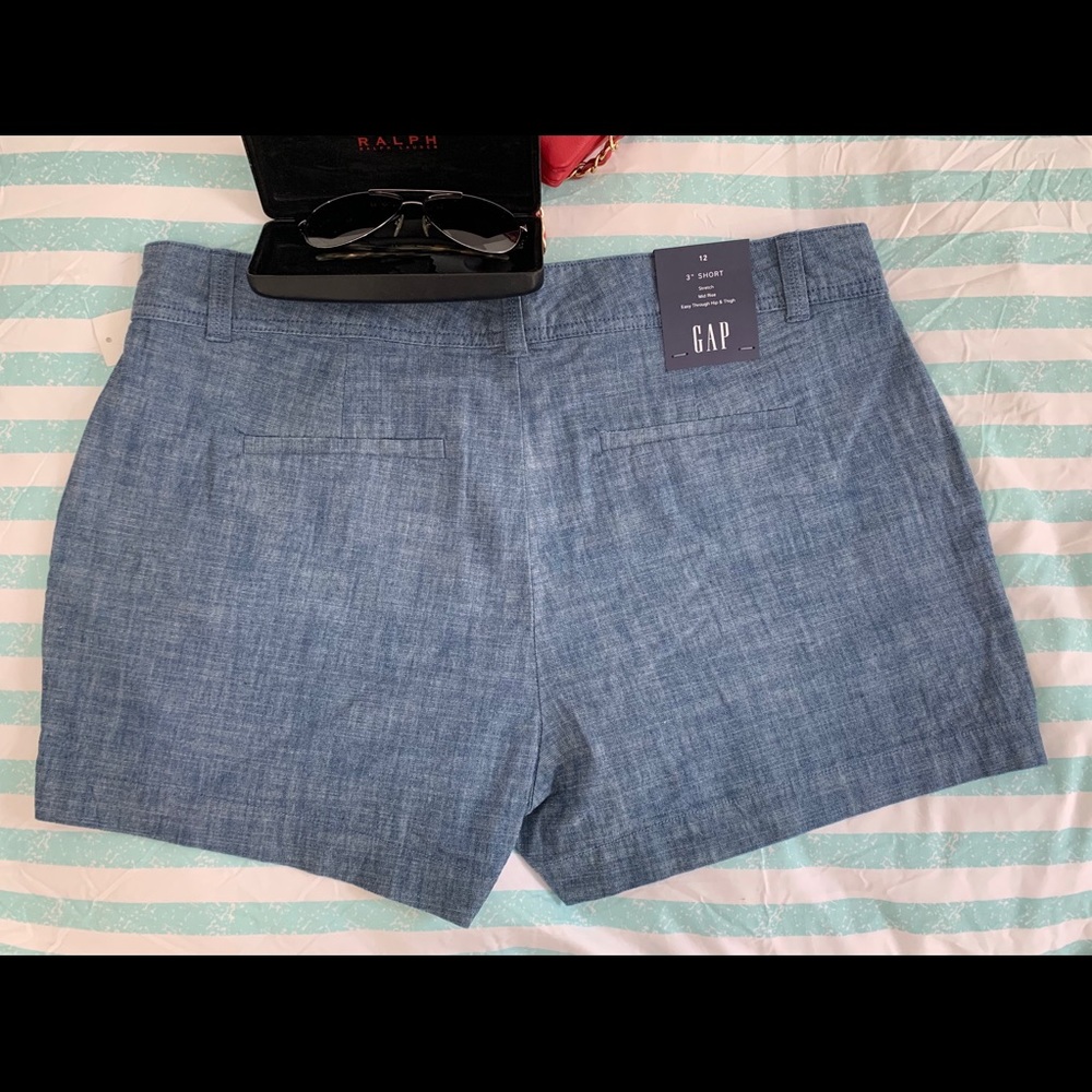 NWT🌸💫Denim color GAP shorts - Picture 2 of 7